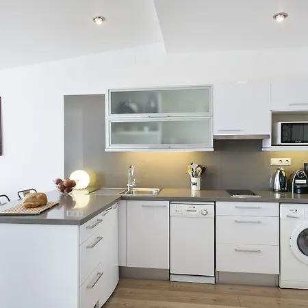 Aspasios Ramblas Apartment