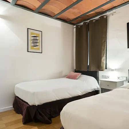 Aspasios Ramblas Apartment